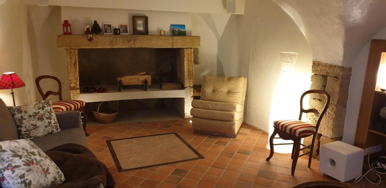 Ferienwohnung La Voute Noble Saint-Saturnin  Exterior foto