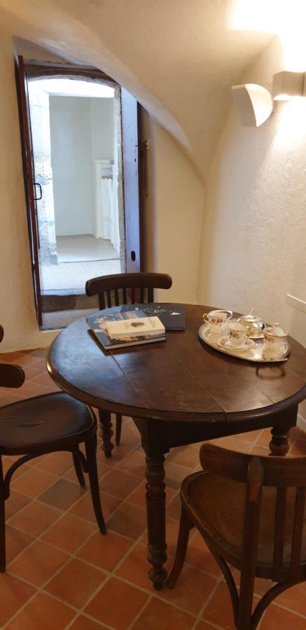 Ferienwohnung La Voute Noble Saint-Saturnin  Exterior foto